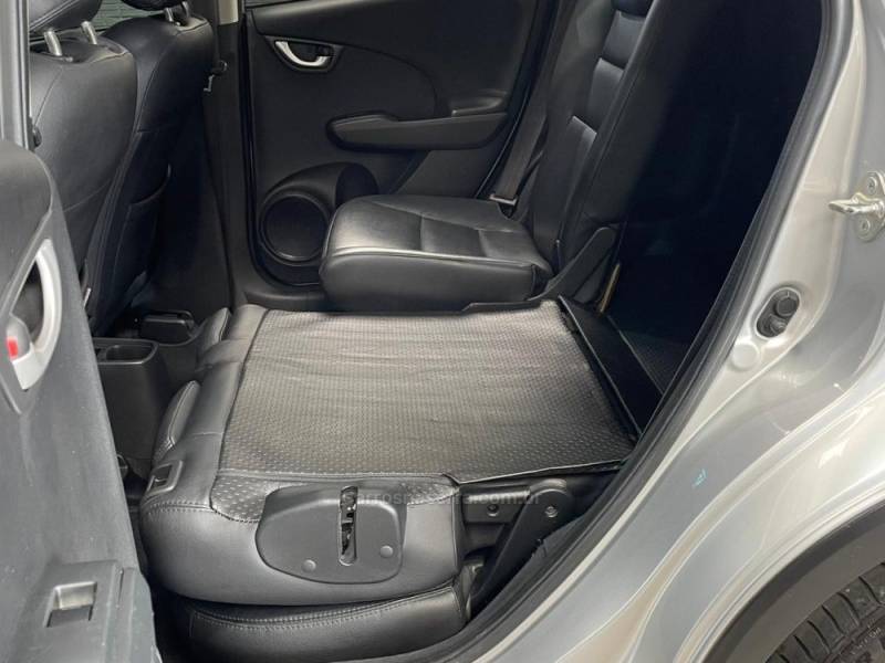 HONDA - FIT - 2013/2014 - Prata - R$ 59.990,00