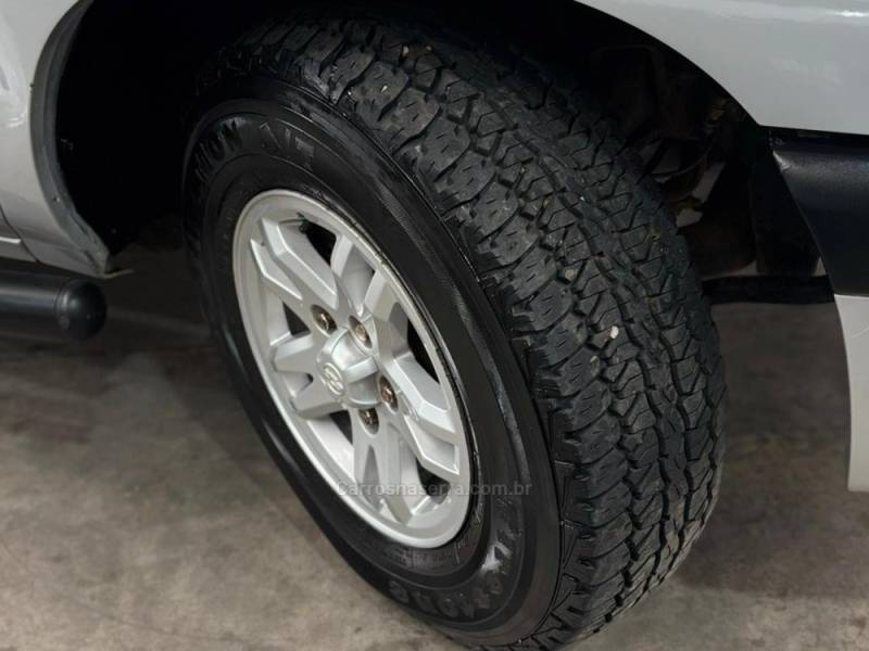 CHEVROLET - BLAZER - 2001/2001 - Prata - R$ 66.990,00