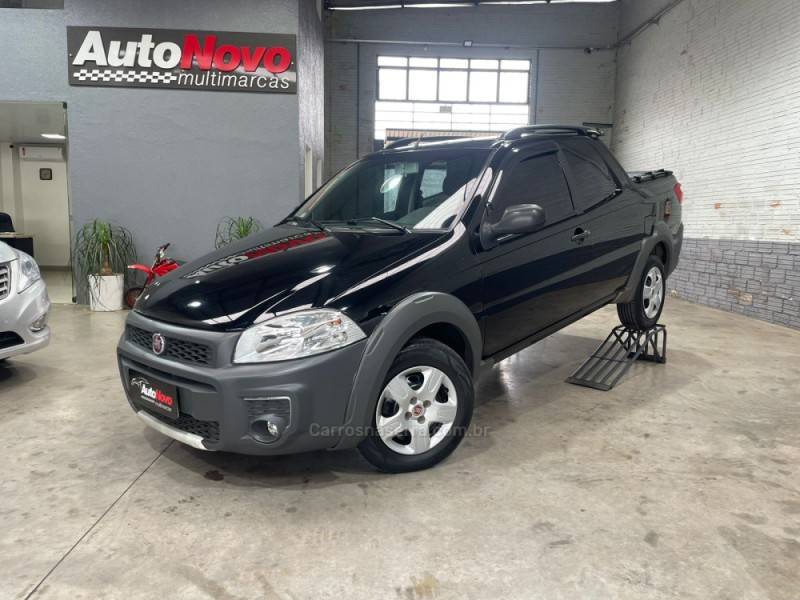 FIAT - STRADA - 2015/2015 - Preta - R$ 64.990,00